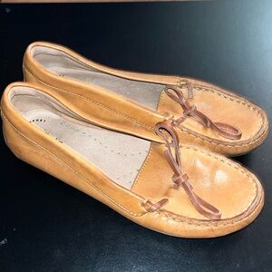 Clarks Shoes Ultimate Collection Loafers Women's Size 8 Cognac